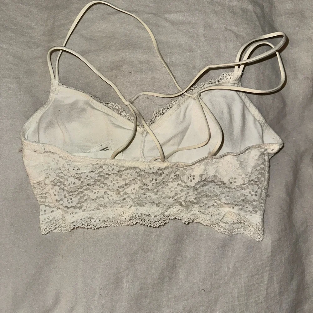 Hollister Lace Bralette in Cream - Picture 3 of 4